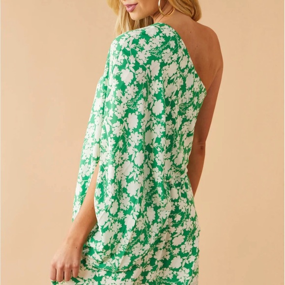 mittoshop Dresses & Skirts - Mittoshoppe Green and White one shoulder dress
